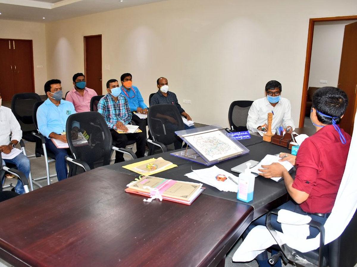 వ్యవసాయ ఆధారిత పరిశ్రమలను ప్రోత్సహించాలి