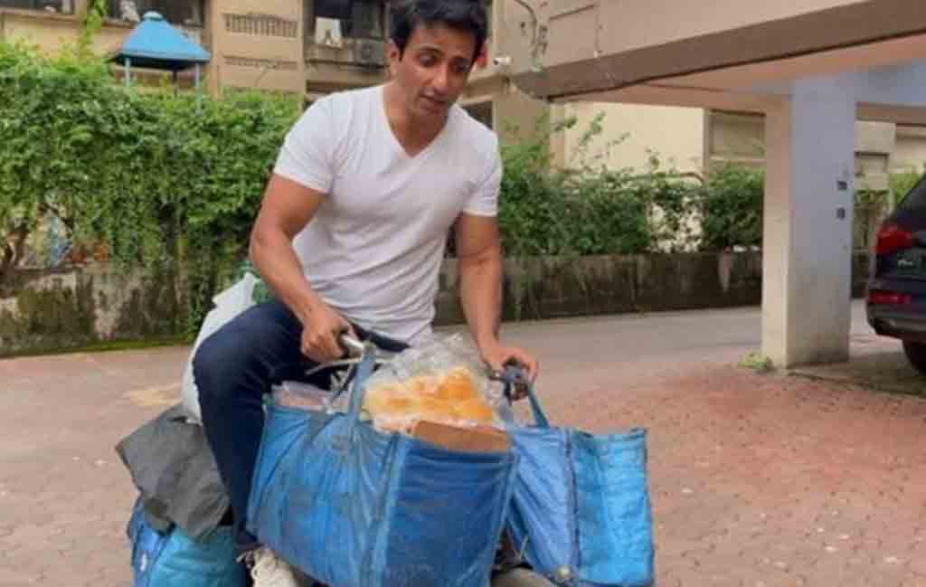 చిరు వ్యాపారుల‌కు అండ‌గా సోనూసూద్‌