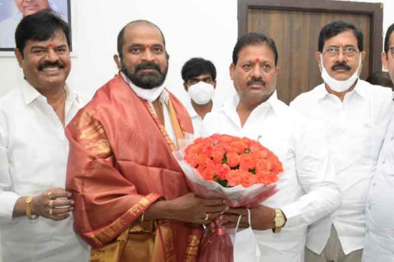 గీత కార్మికుల సమస్యలను పరిష్కరించాలి