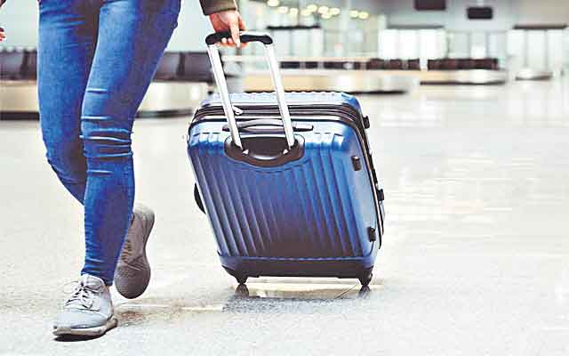 టీకాలు తీసుకున్నవారిని అనుమతించండి