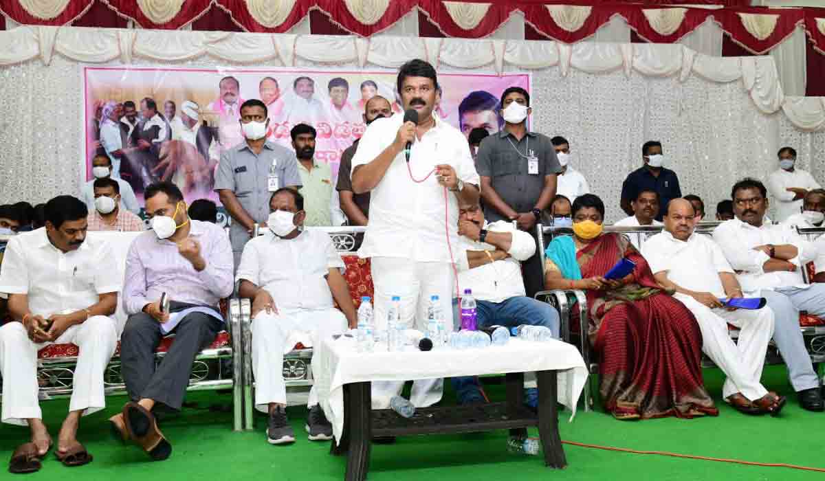 గొల్ల‌, కురుమ‌ల ఆర్థికాభివృద్ధే సీఎం ల‌క్ష్యం : మంత్రి త‌ల‌సాని శ్రీ‌నివాస్ యాద‌వ్‌