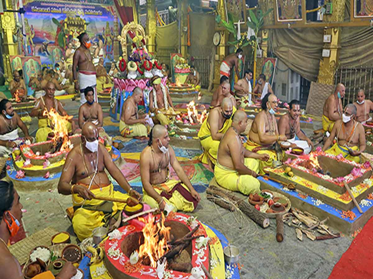 భ‌క్తుల‌కు అందుబాటులో వ‌ర్చువ‌ల్ సేవా టికెట్లు