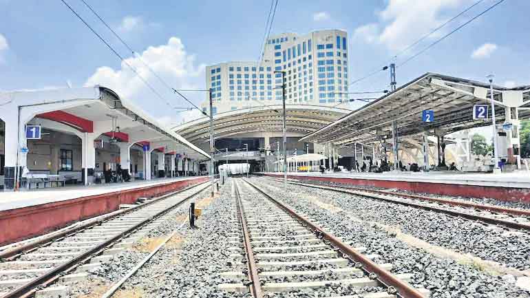 రైల్వేలో సంస్కరణలు అత్యావశ్యకం