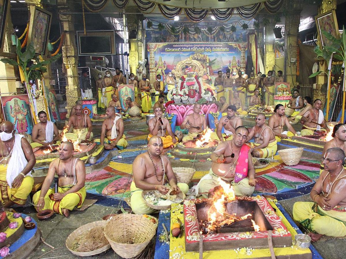 ప‌ద్మావ‌తి ఆల‌యంలో శాస్త్రోక్తంగా జ‌ప తర్పణ హోమాలు