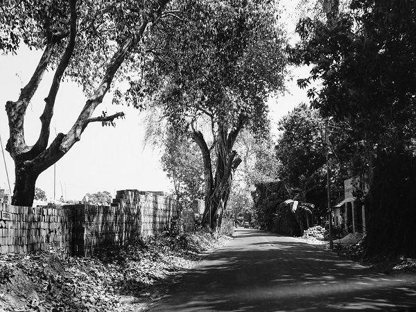 బాలిక‌పై లైంగిక దాడి..ఆపై హ‌త్య చేసి ఖాళీ స్ధ‌లంలో మృత‌దేహం ప‌డేశారు!