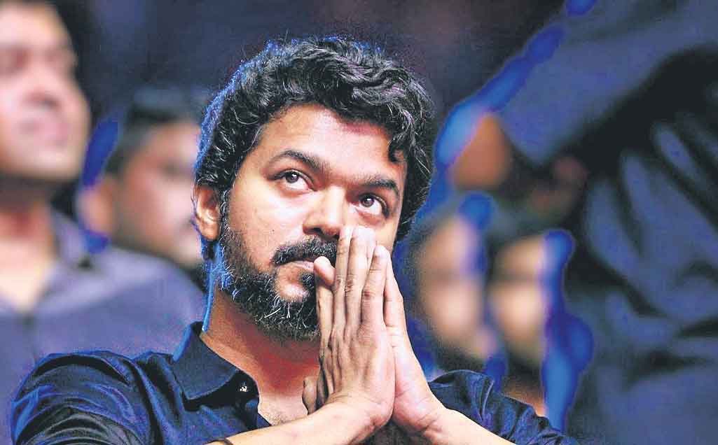 పన్ను కట్టనందుకు లక్ష జరిమానా