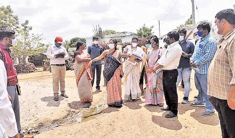 పల్లె ప్రగతిని పకడ్బందీగా నిర్వహించాలి