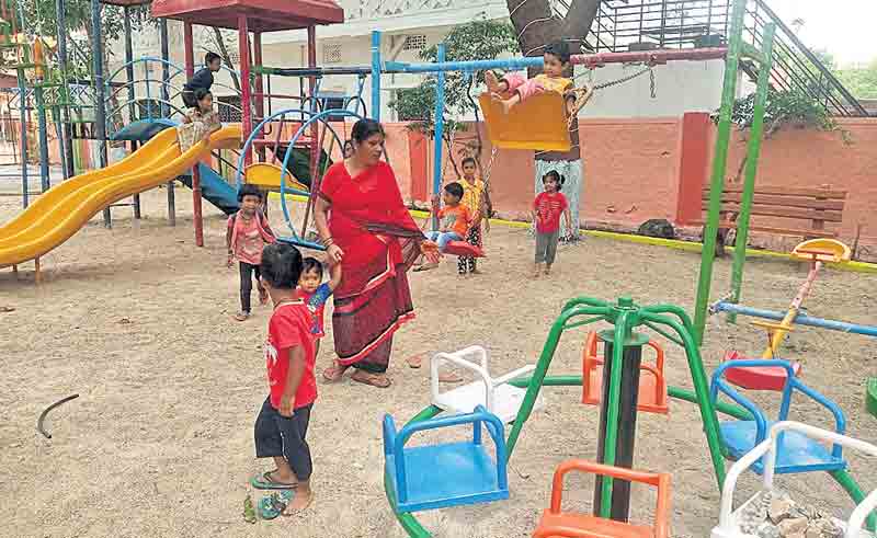 జోరుగా పార్కు అభివృద్ధి