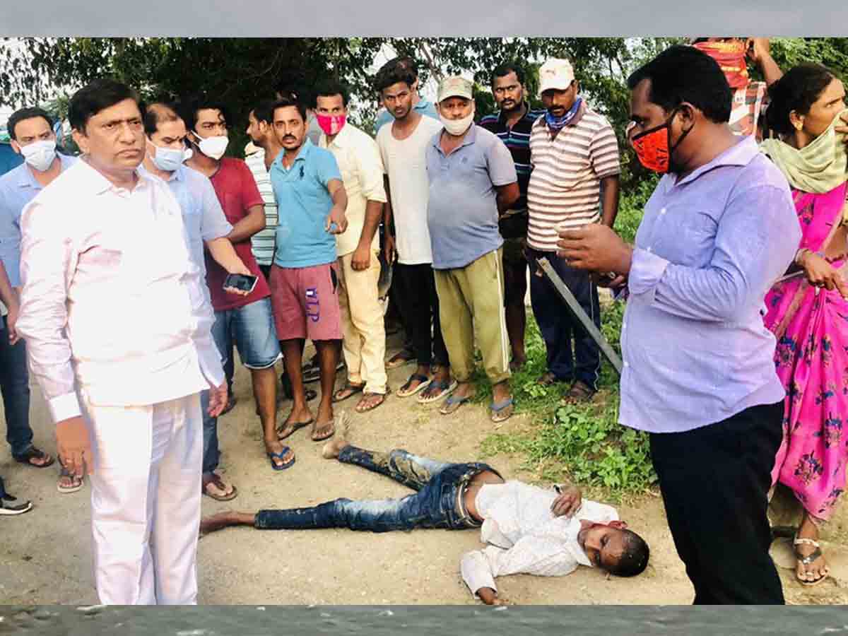 మాన‌వ‌త్వాన్ని చాటిన బి.వినోద్ కుమార్‌