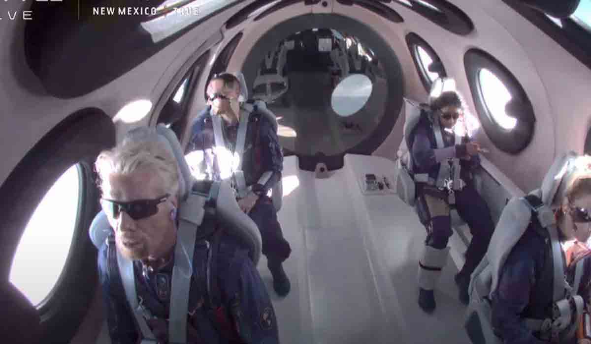 Virgin Galactic: స్పేస్ ఫ్లైట్ టికెట్ల అమ్మ‌కం ప్రారంభం.. ధ‌రెంతో తెలుసా?