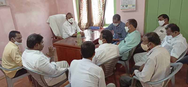 పీఏసీఎస్‌ చైర్మన్‌, డైరెక్టర్ల మధ్య లొల్లి!