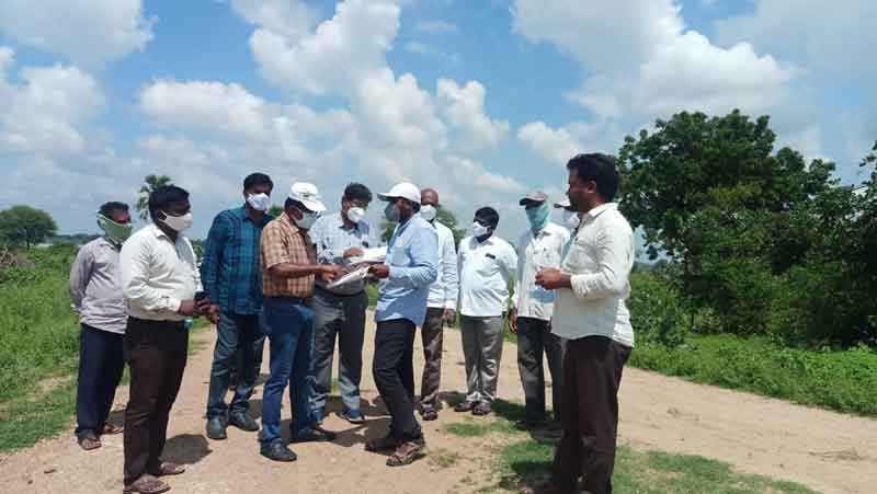 మెగా పార్కును ఆదర్శంగా తీర్చిదిద్దాలి