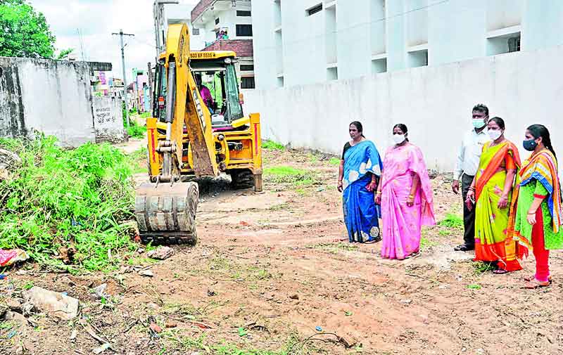 ఊరూరా పండుగలా..