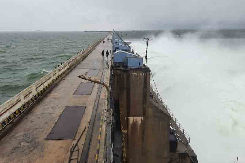 నిండుకుండల్లా జలాశయాలు