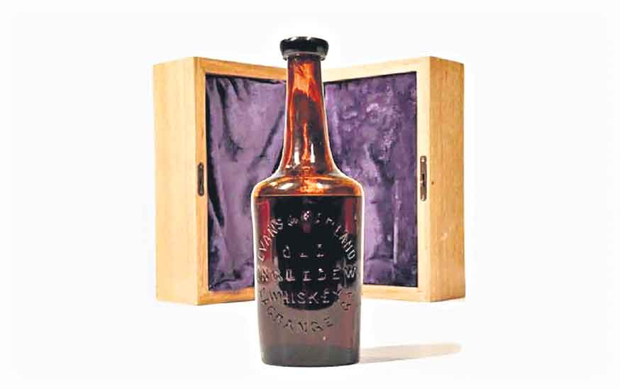 విస్కీ బాటిల్‌.. రూ.కోటి