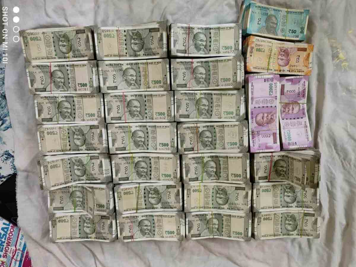 యాదగిరిగుట్ట సబ్ రిజిస్ట్రార్ ఇంట్లో ముగిసిన సోదాలు