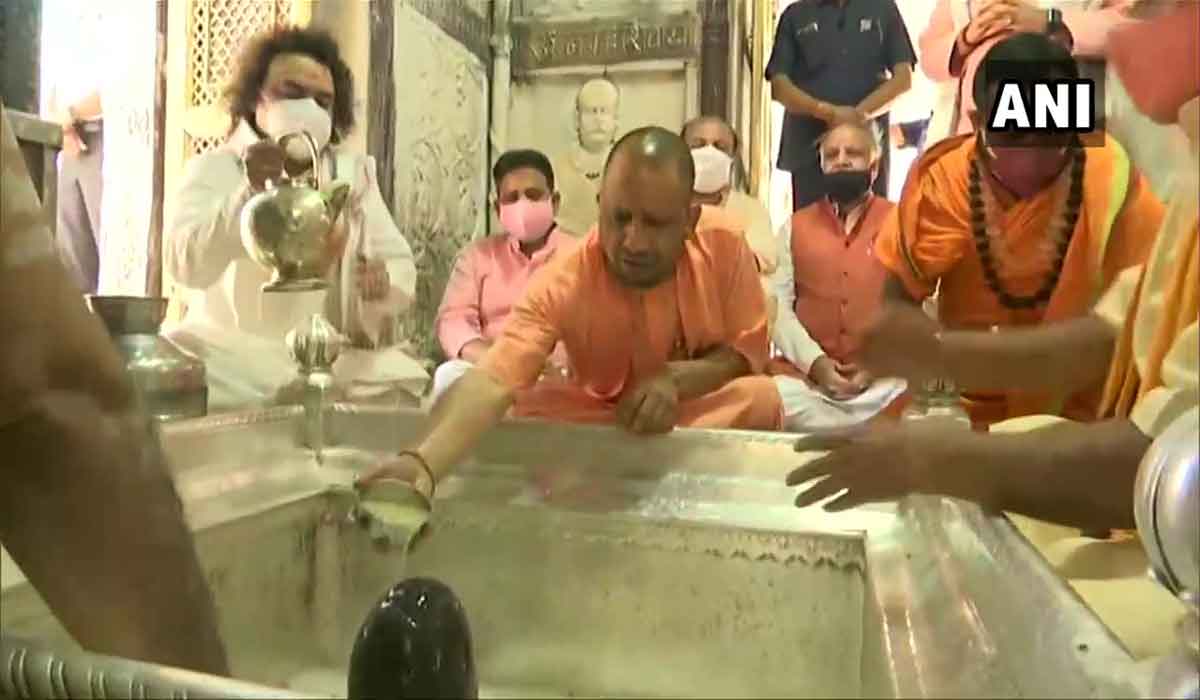 గోల్డ్ గెలిస్తే ఆరు కోట్లు :  సీఎం యోగి