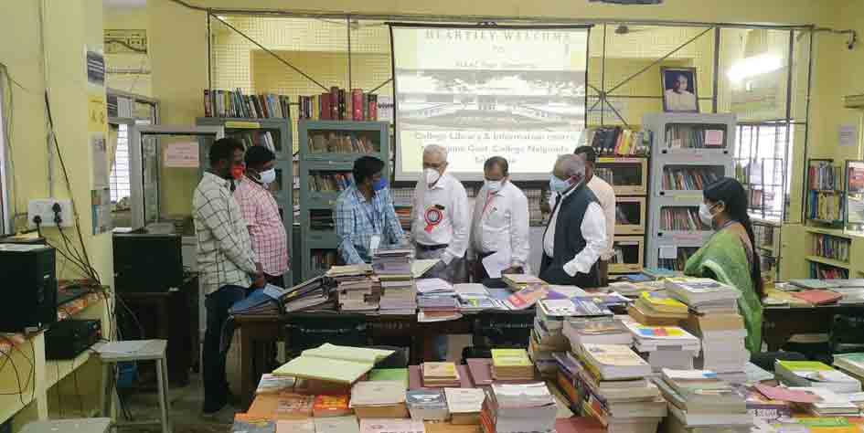 రికార్డులు పరిశీలించి.. వివరాలు తెలుసుకుని..