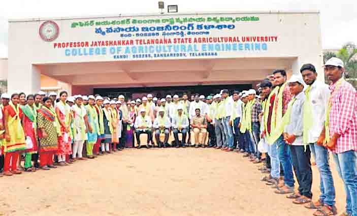 కంది వ్యవసాయ కళాశాలకు గ్రీన్‌ చాంపియన్‌ అవార్డు