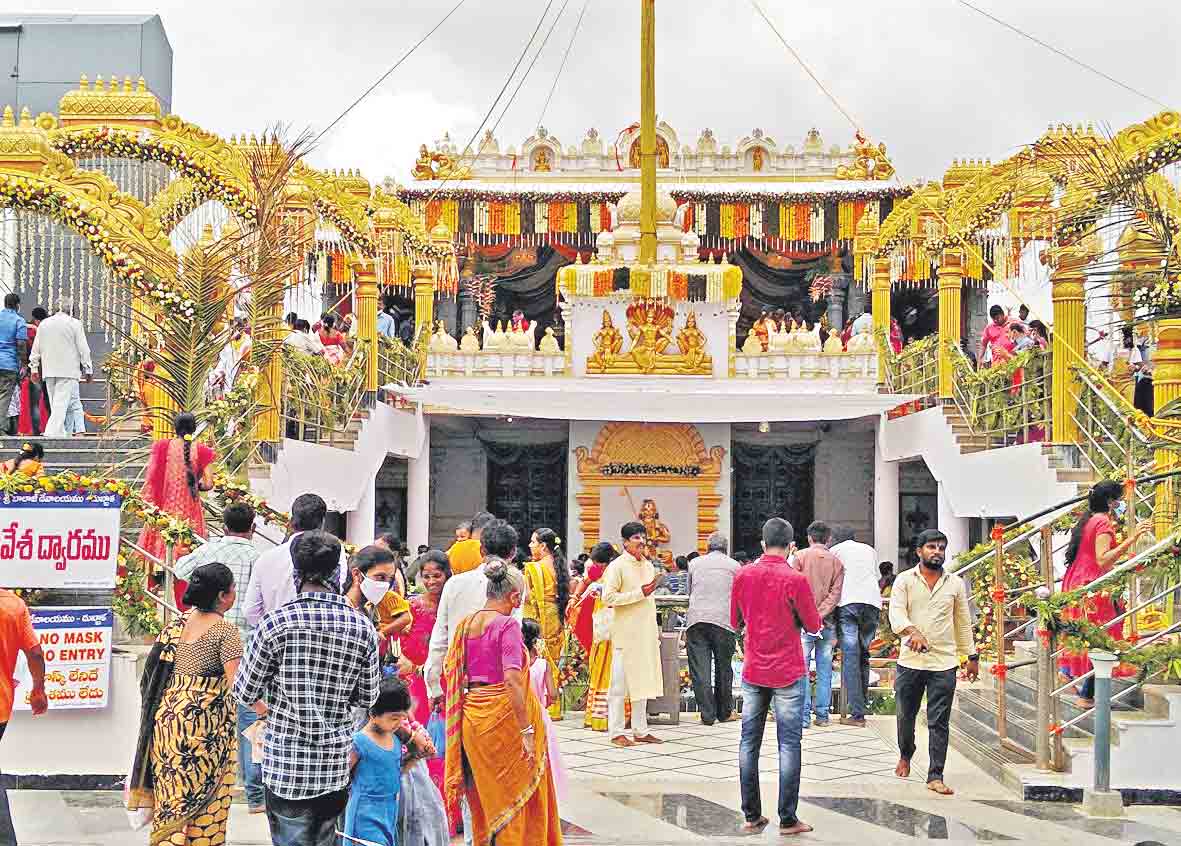 భక్తజన సంద్రం