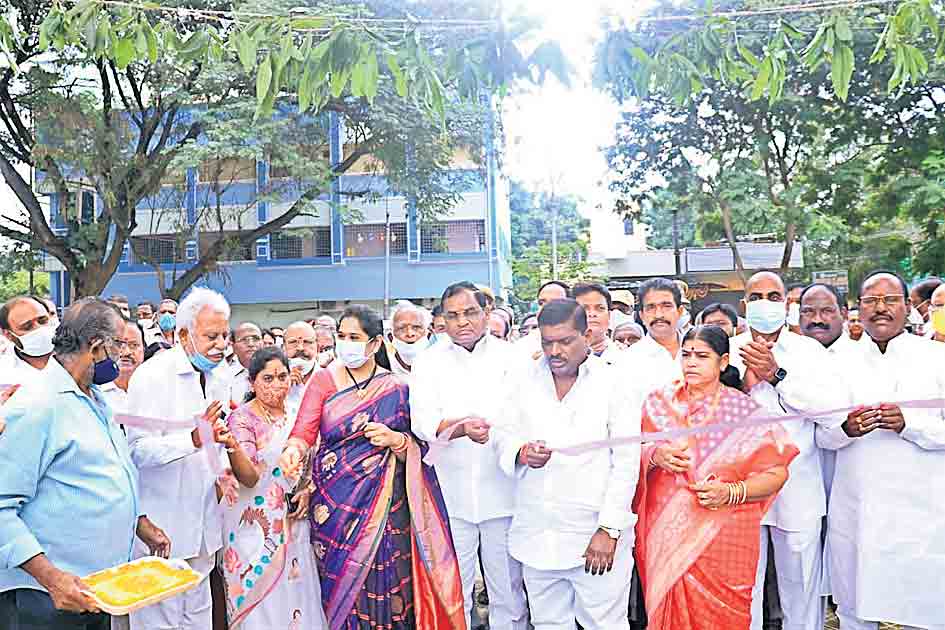 ఆలయాల అభివృద్ధికి ప్రభుత్వం పెద్దపీట