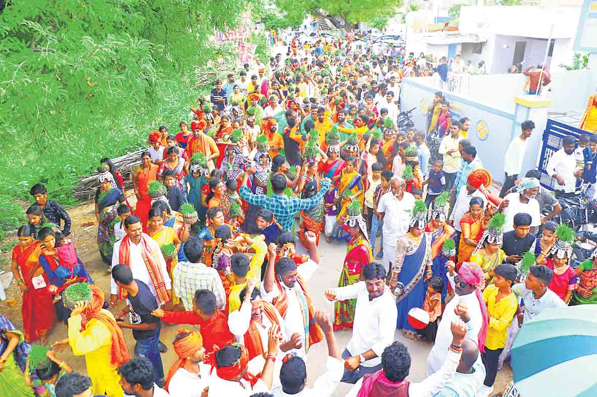 ఘనంగా తీజ్‌