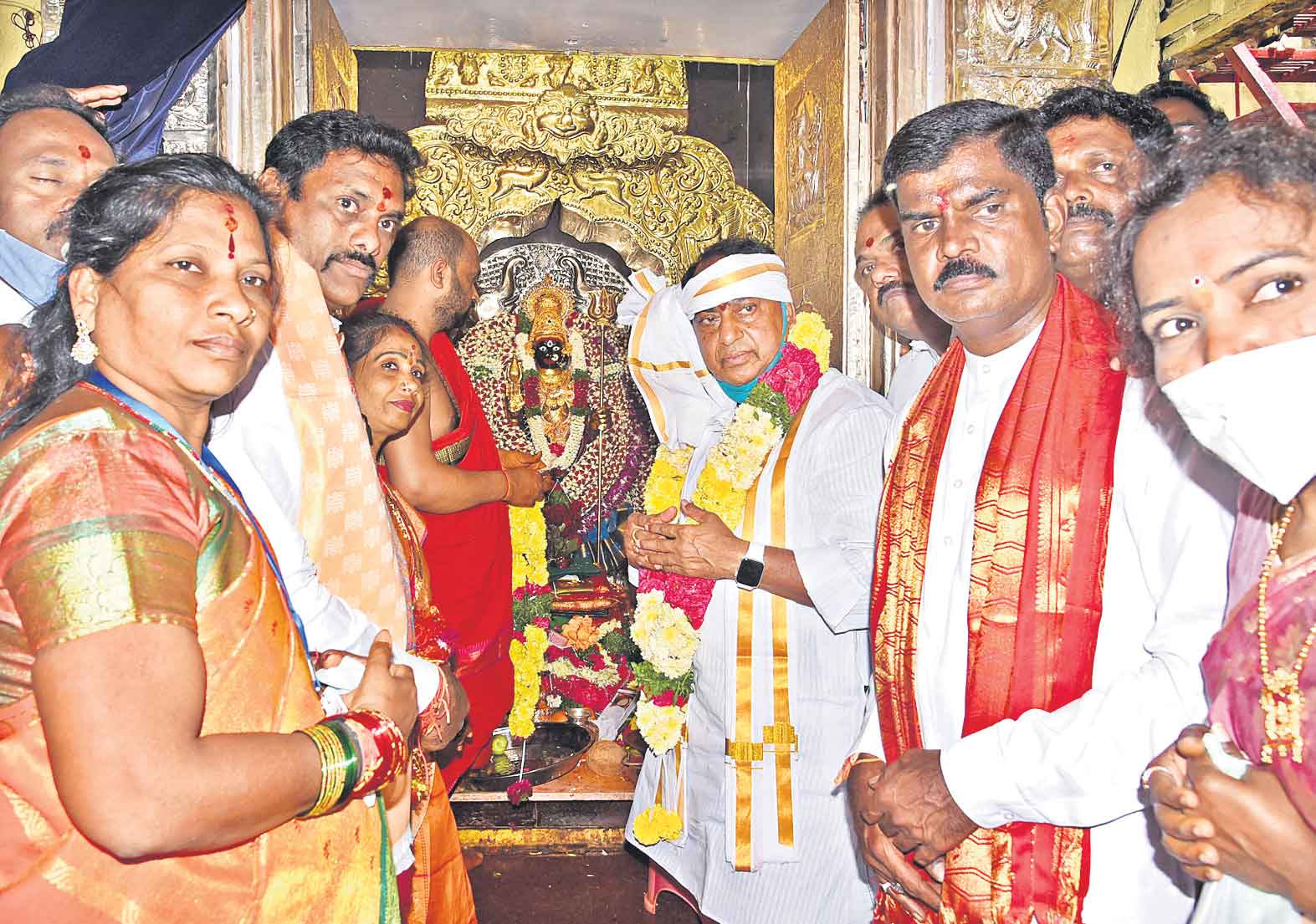 మెరిసిన బోనం.. మురిసిన అమ్మోరు..