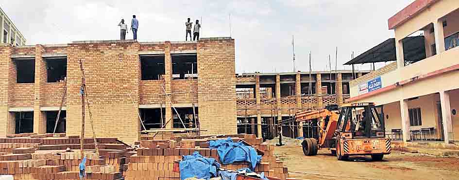 చక్కటి పాఠాలకు చల్లటి గదులు