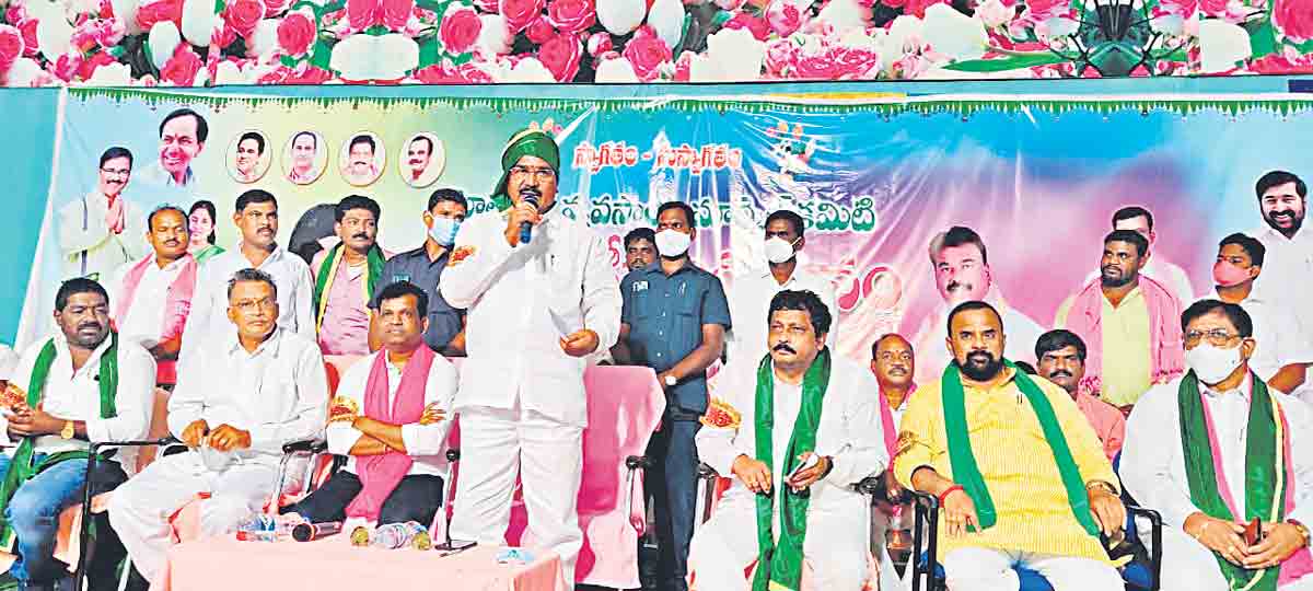 విపక్షాలను ప్రజలే బొందపెడ్తారు