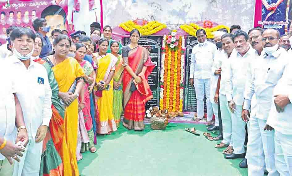 ప్రతి ఎకరాకు సాగునీరు