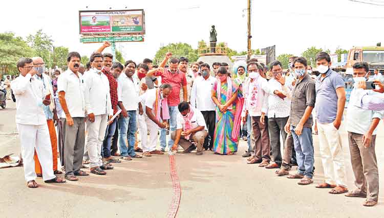 వాడవాడలా సంబురం