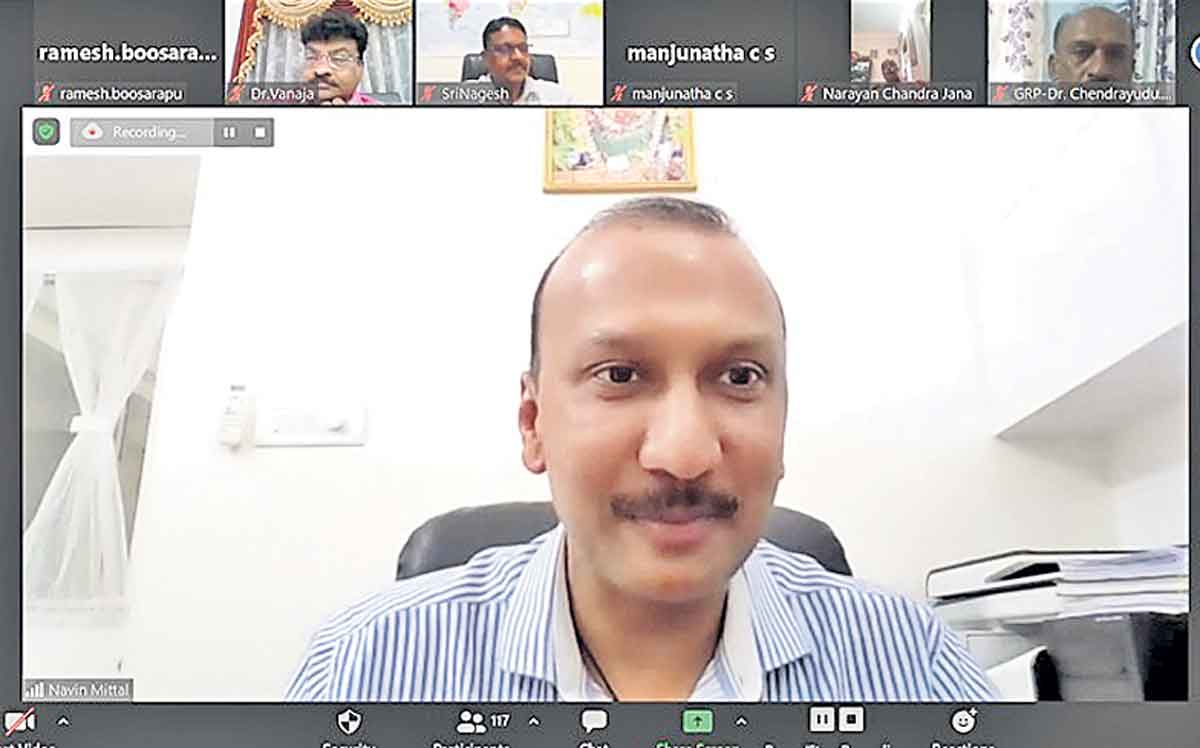 కొత్త టెక్నాలజీతో విద్యావ్యవస్థలో మార్పు