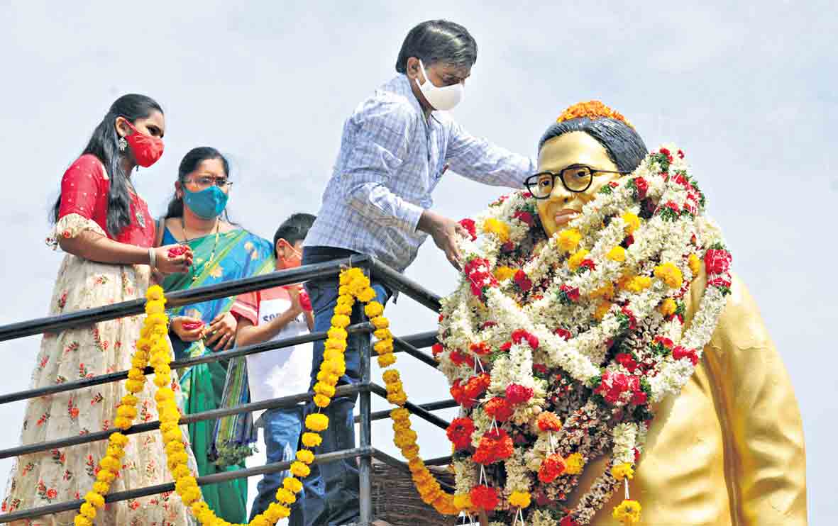 సార్‌ ఆశయాలను కొనసాగిస్తాం