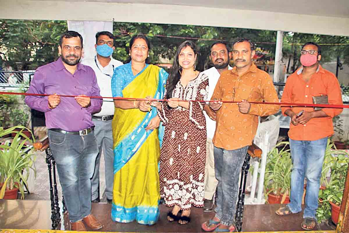 చేనేతను ప్రోత్సహించండి