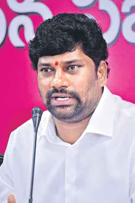 బీజేపీ ఉచ్చులో పడొద్దు: బాల్క సుమన్‌