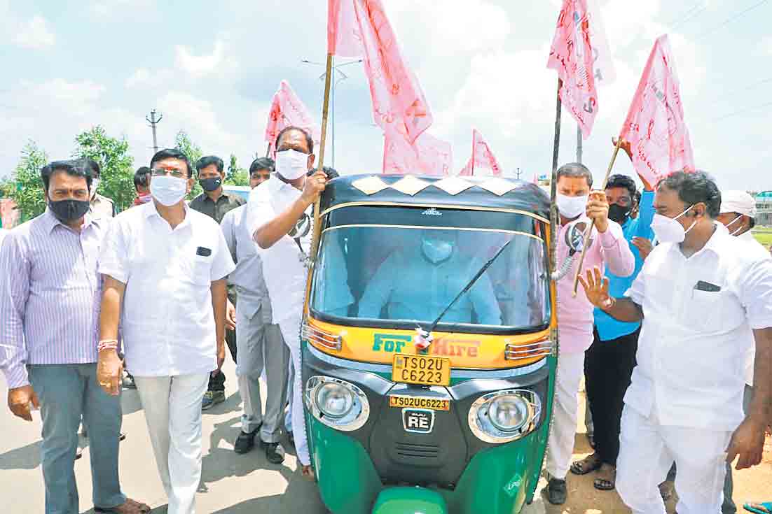 టీఆర్‌ఎస్‌ వెంటే ఉంటాం