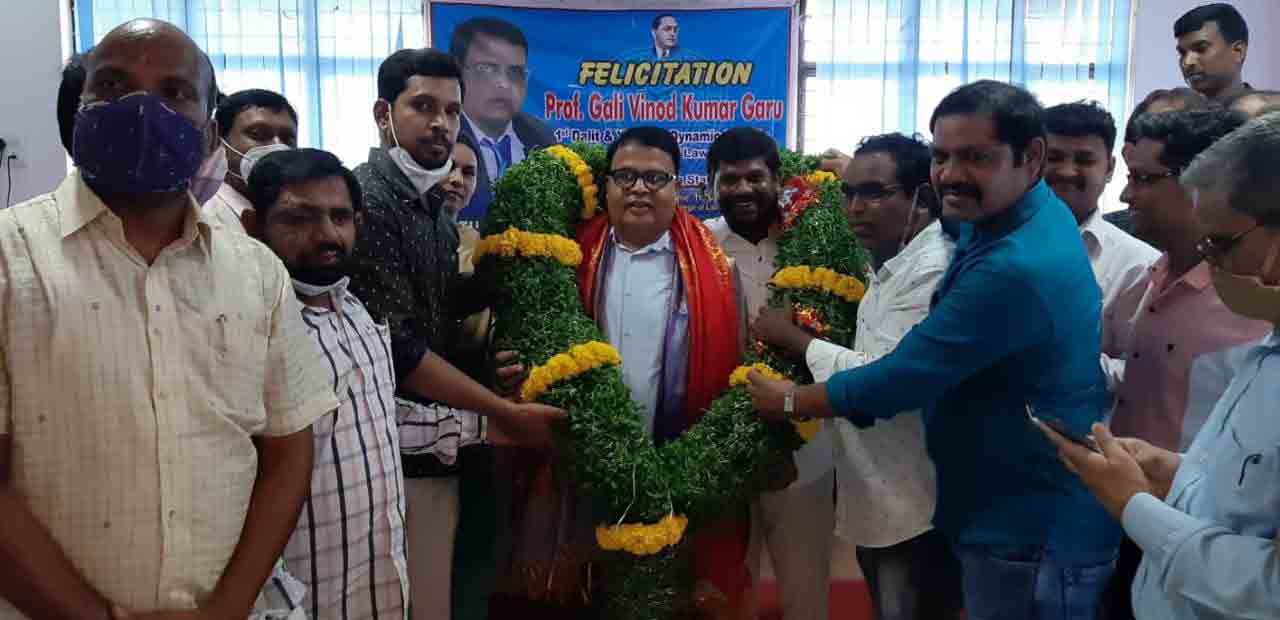 అన్ని సవాళ్లకు న్యాయవ్యవస్థనే ప‌రిష్కారం: ప్రొఫెసర్‌ గాలి వినోద్‌కుమార్‌