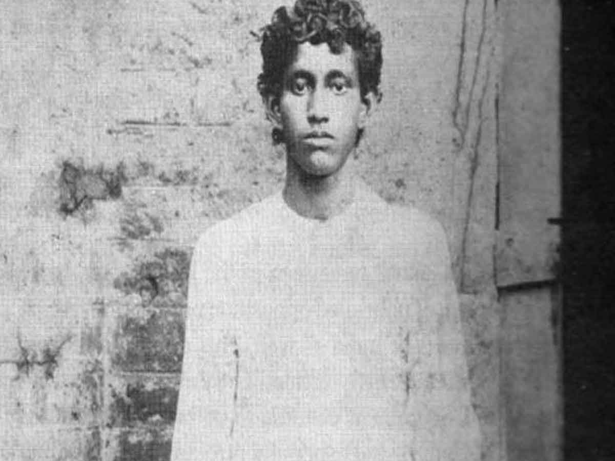 Khudiram Bose : చేతిలో భగవద్గీత.. నవ్వుతూ ఉరికంభంపైకి..