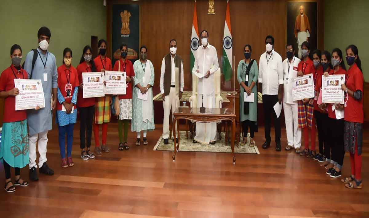 Venkaiah Naidu : అనాథలను ఆదుకోవడం మన కనీస బాధ్యత : వెంకయ్యనాయుడు