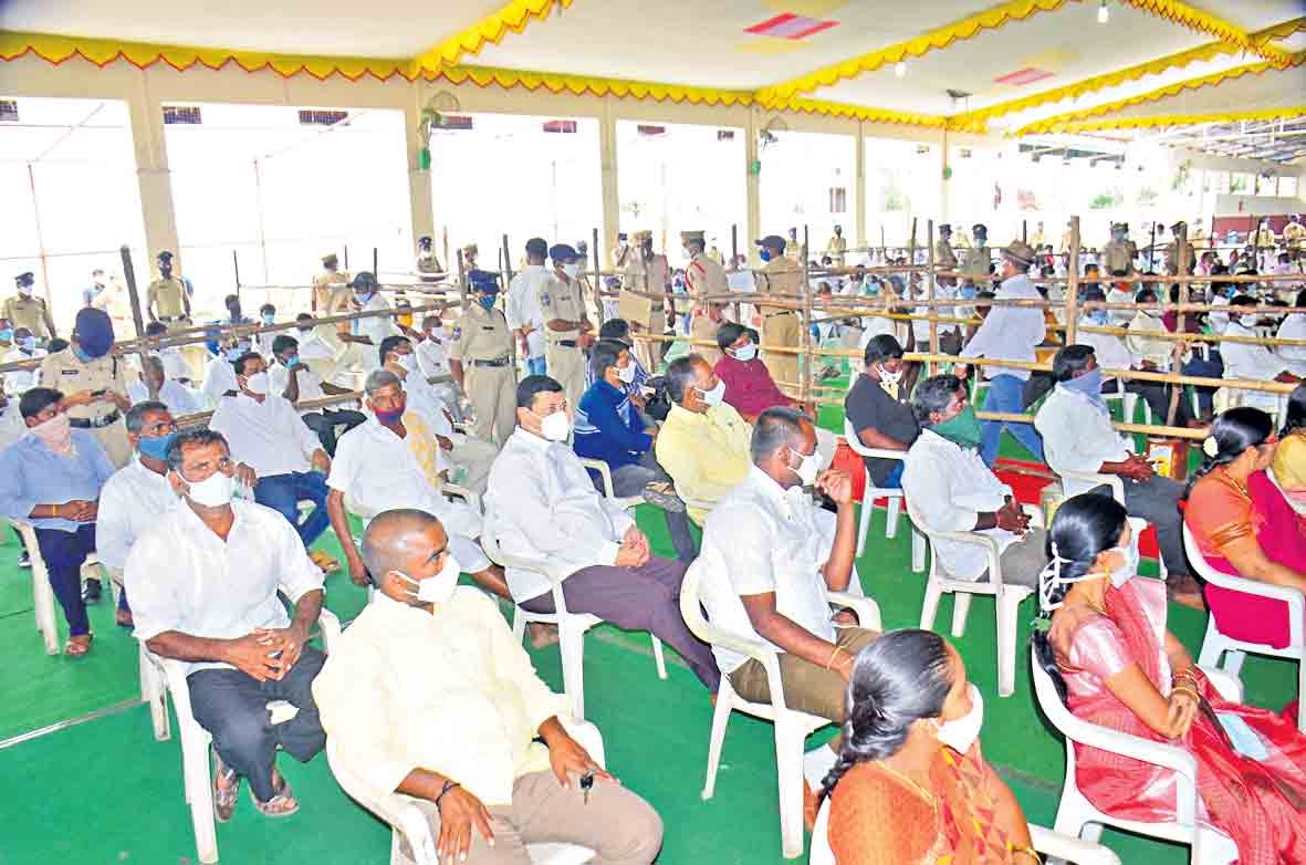 పాలమూరుకు సై