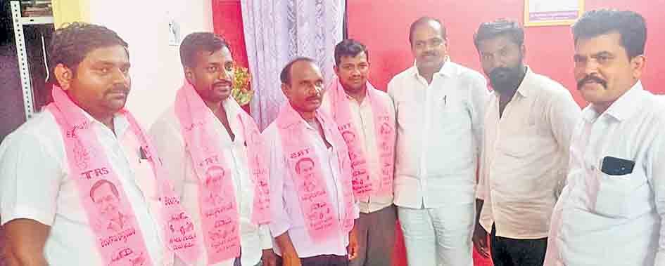 టీఆర్‌ఎస్‌తోనే అభివృద్ధి సాధ్యం