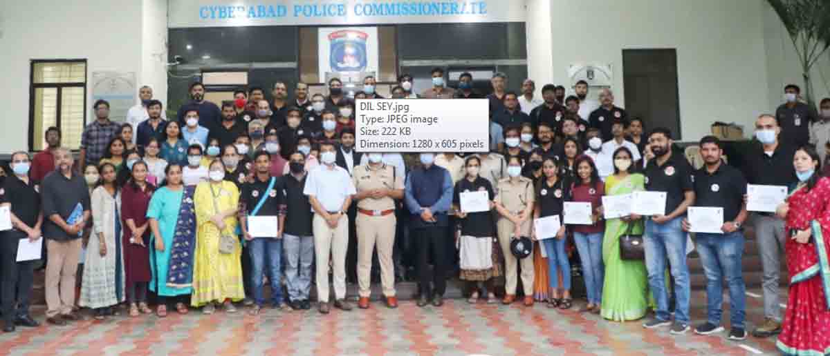 volunteer | దిల్‌-సే వలంటీర్లకు ధ్రువపత్రాలు