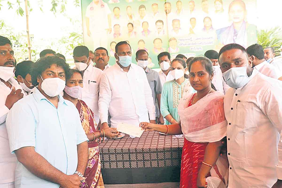 ఆడబిడ్డలకు అండగా కల్యాణలక్ష్మి