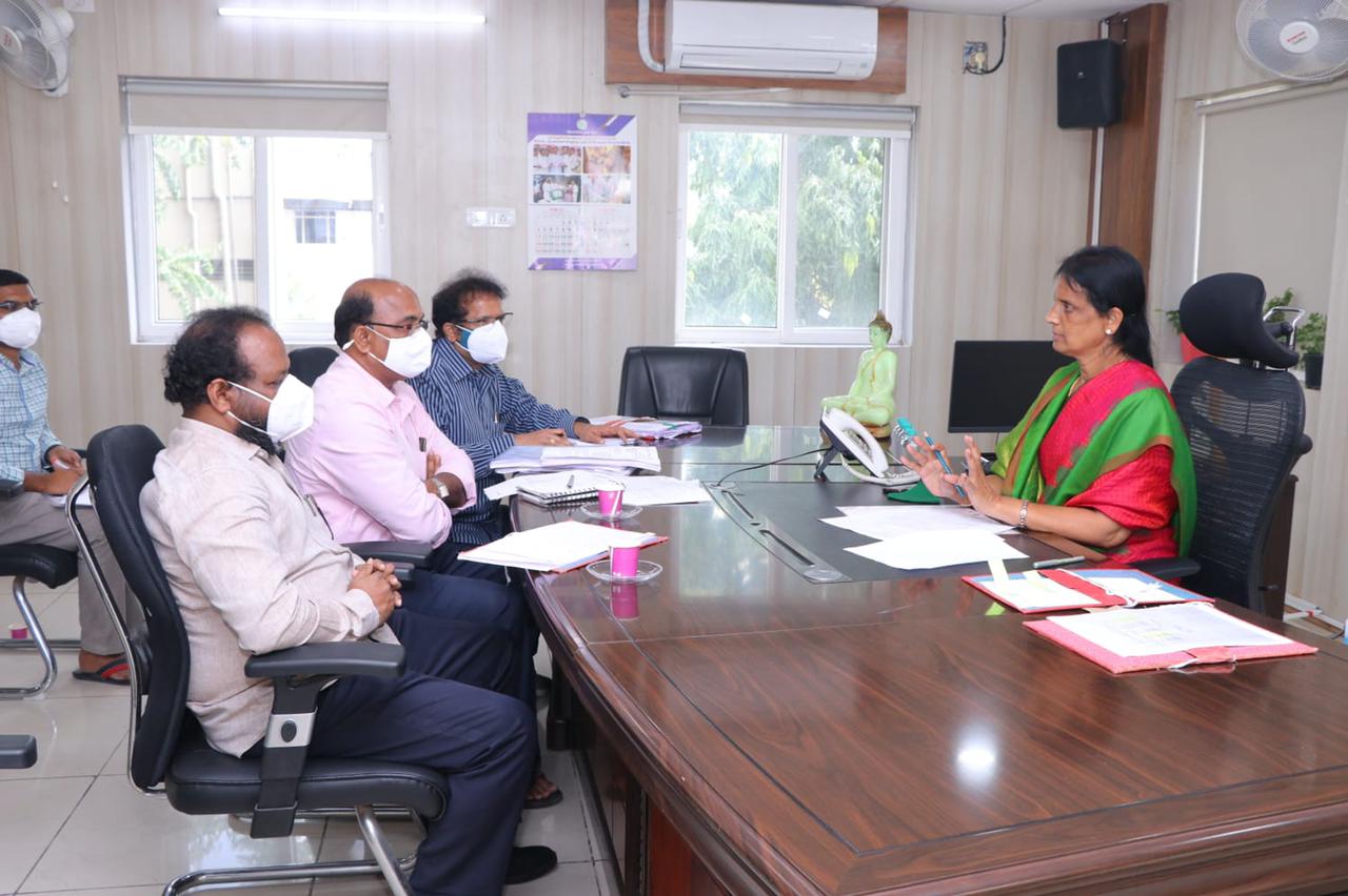 లబ్ధిదారుల ఎంపిక త్వరలో చేపడుతాం