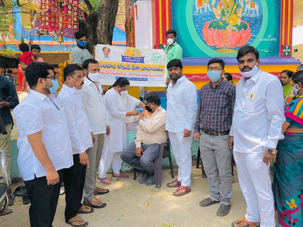 బస్తీల్లో కొవిడ్‌ వ్యాక్సినేషన్‌ డ్రైవ్‌