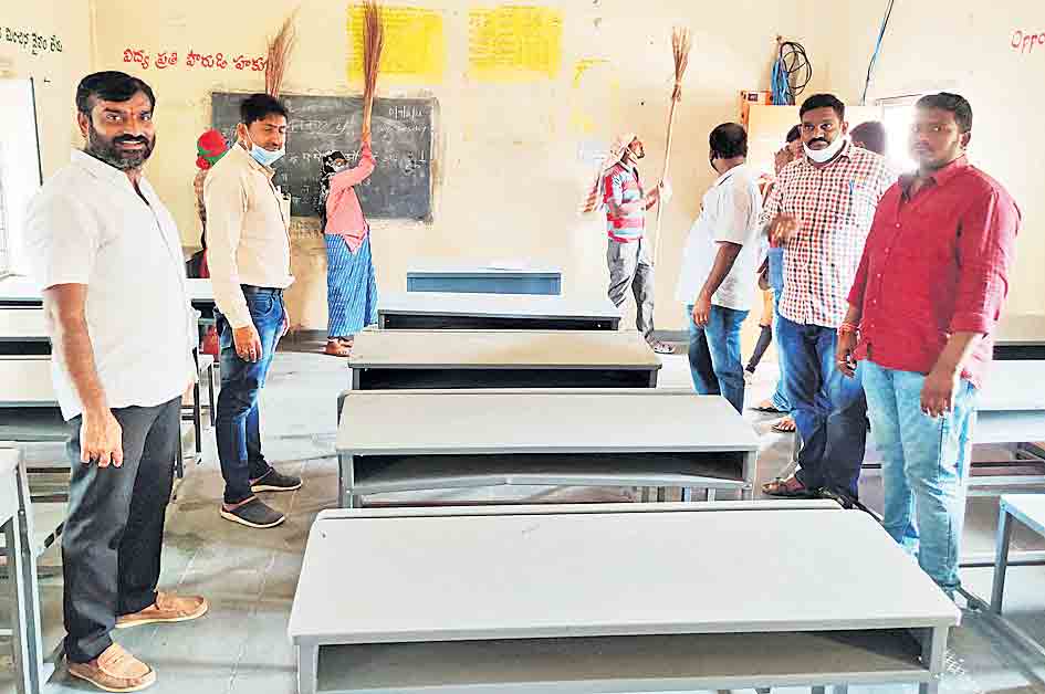 శానిటైజేషన్‌ పకడ్బందీగా చేపట్టాలి