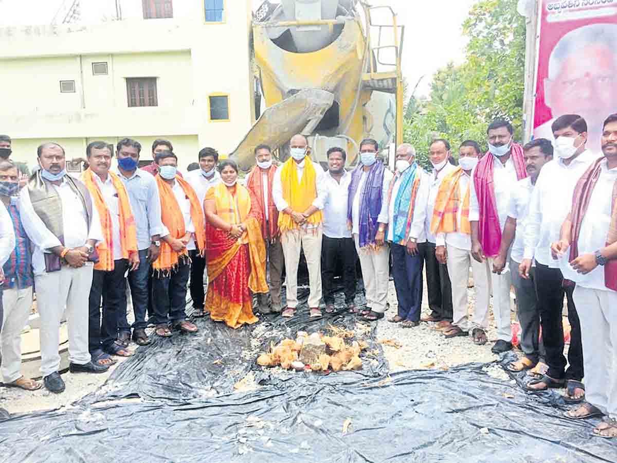 మున్సిపాలిటీ అభివృద్ధికి నిరంతరం కృషి