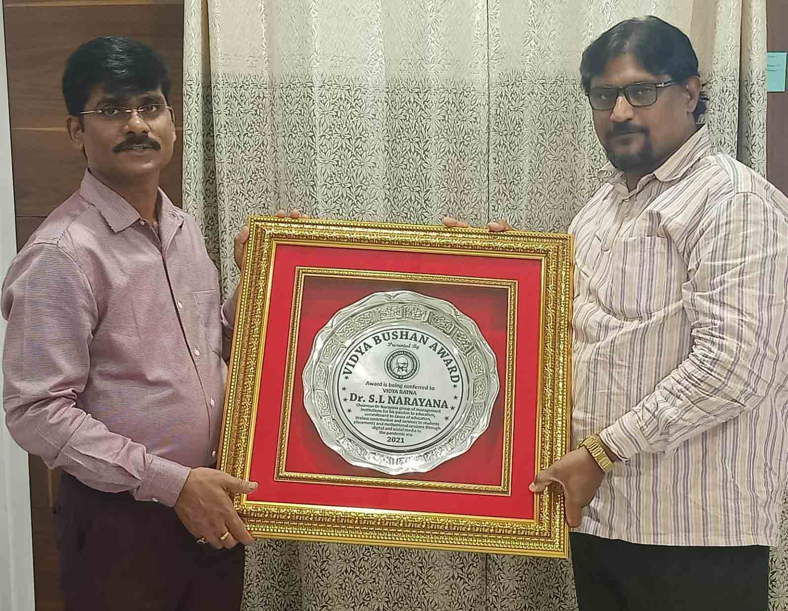 డాక్టర్‌ ఎస్.ఎల్‌.నారాయణకు విద్యాభూషణ్‌ అవార్డు