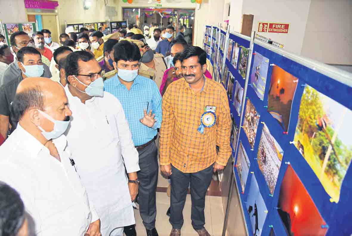 ఒక చిత్రం.. భావాలు అనేకం