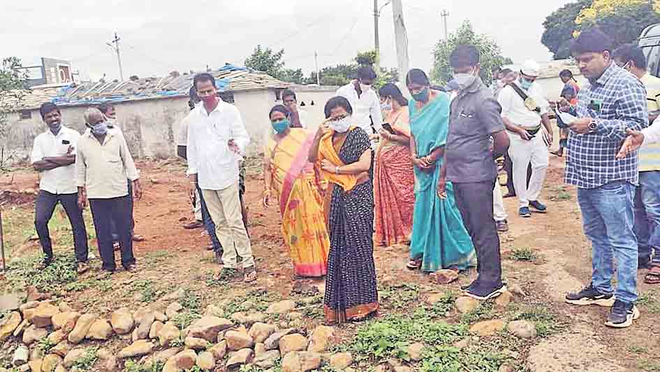 నర్సరీని ప్రకృతి వనంలోకి మార్చాలి